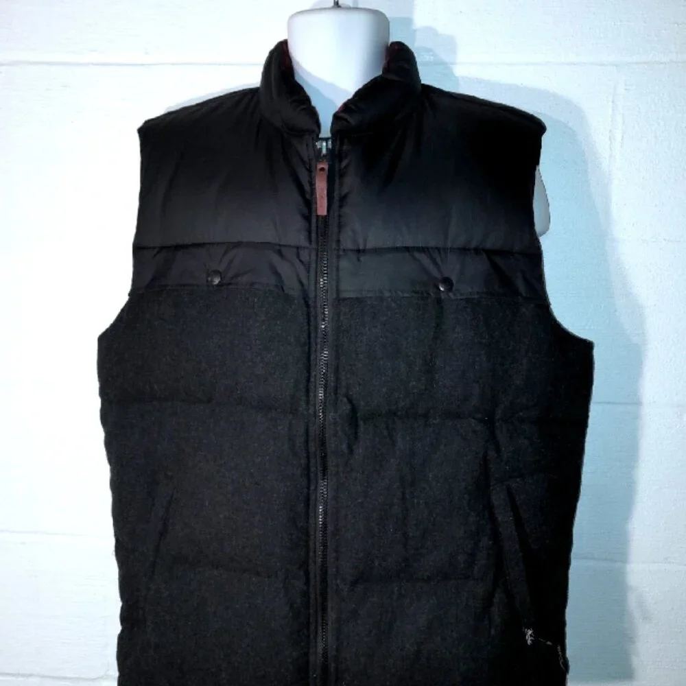 Woolrich Mens Size Large Wool Outdoor Puffer Vest Jacket Black Red Plaid Winter - Picture 3 of 9